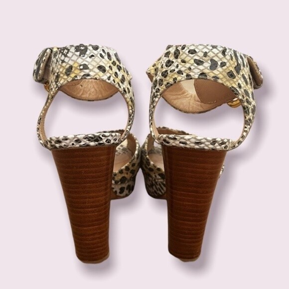 Stuart Weitzman Snakeskin Pumps Cream Gold Open Toe Buckle Heels Womens Size 6.5 - Picture 7 of 11